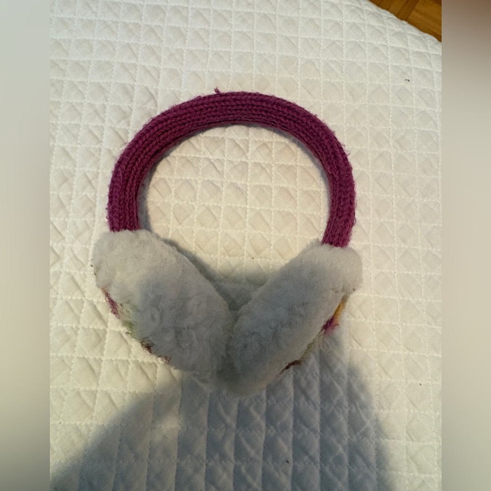 Ugg Australia Kids earmuffs!